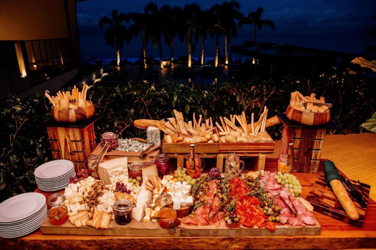 Jw Marriott Panama Hotel Екстериор снимка A cheese and cold cuts display