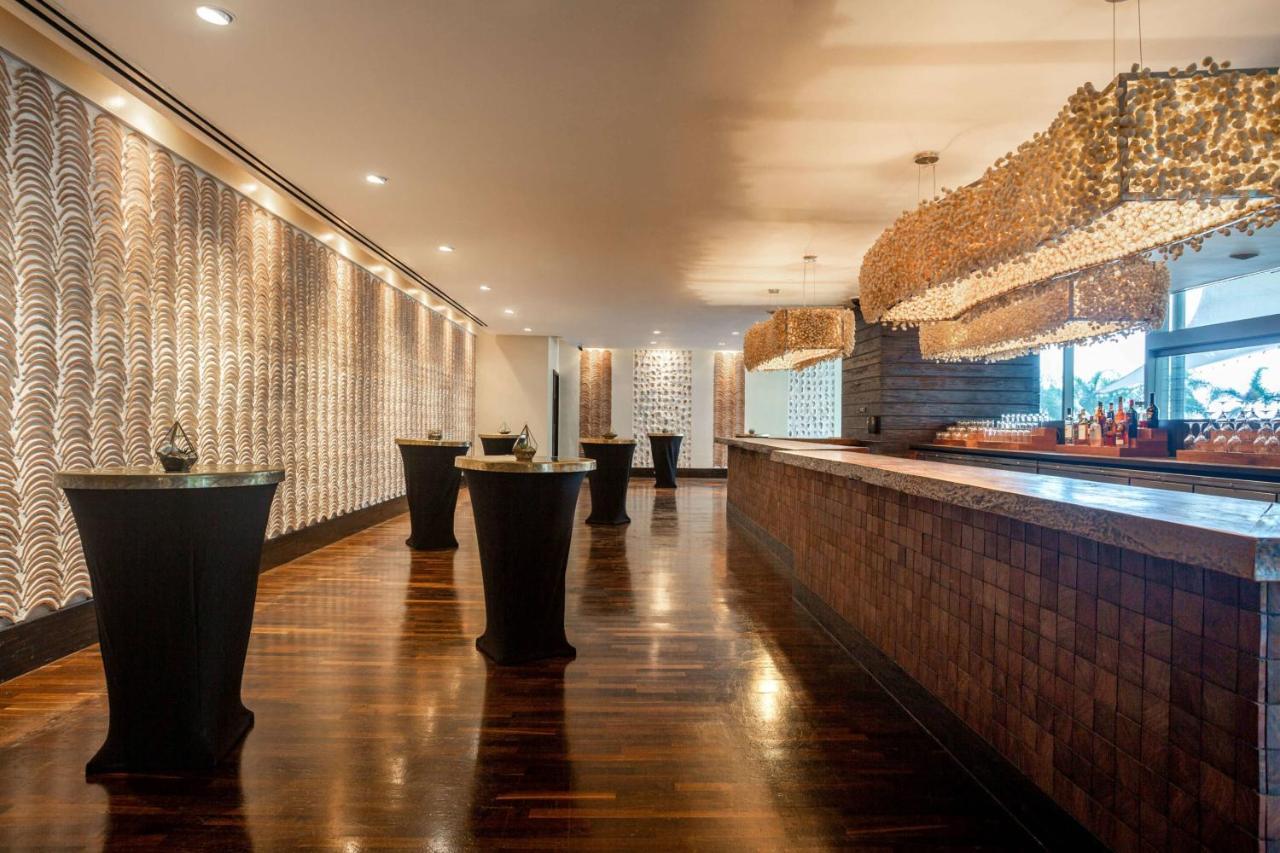 Jw Marriott Panama Hotel Екстериор снимка The bar at the 101 Lounge